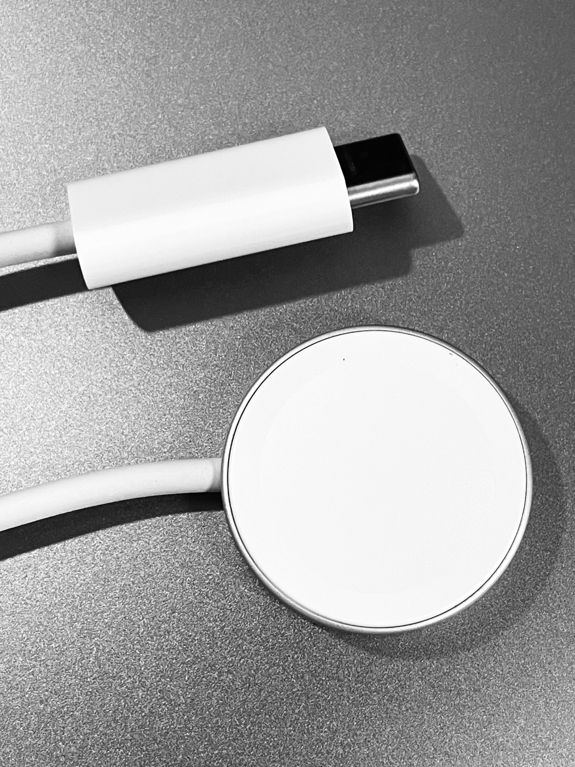 自分の好きな組み合わせを選んで、USB-Cポートにケーブルを挿入する